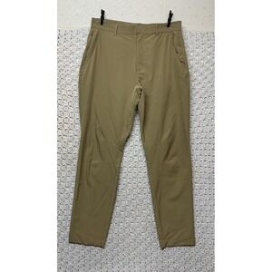 Fabletics Tech Pants Mens 32x29 Beige Tapered  Pockets Stretch Performance Golf